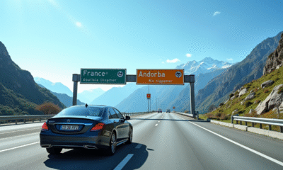 Voiture européenne à la frontière France Andorre sous un ciel bleu